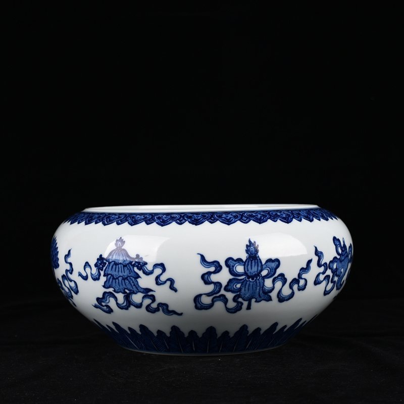 Qing Dynasty Qianlong Blue and White Buddhist Eight Treasures Pattern Brush Wash