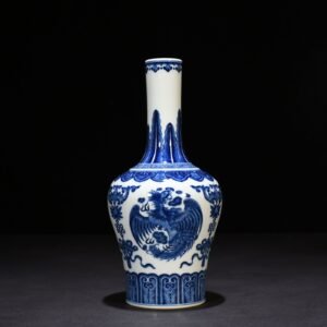 Qing Dynasty Qianlong blue and white phoenix pattern rattle statue