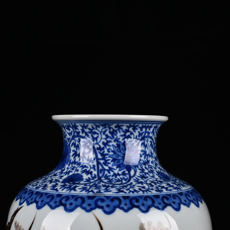 Qing Dynasty Qianlong blue and white ink color reed and swallow pattern lantern vase