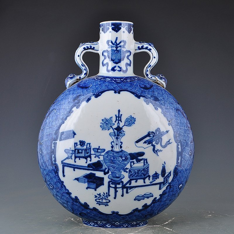 Qing Dynasty Qianlong blue and white flower vase