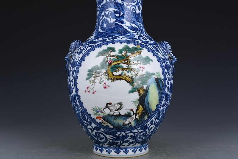 Qing Dynasty Qianlong blue and white blooming pastel pine and crane longevity pattern ear-shaped vase