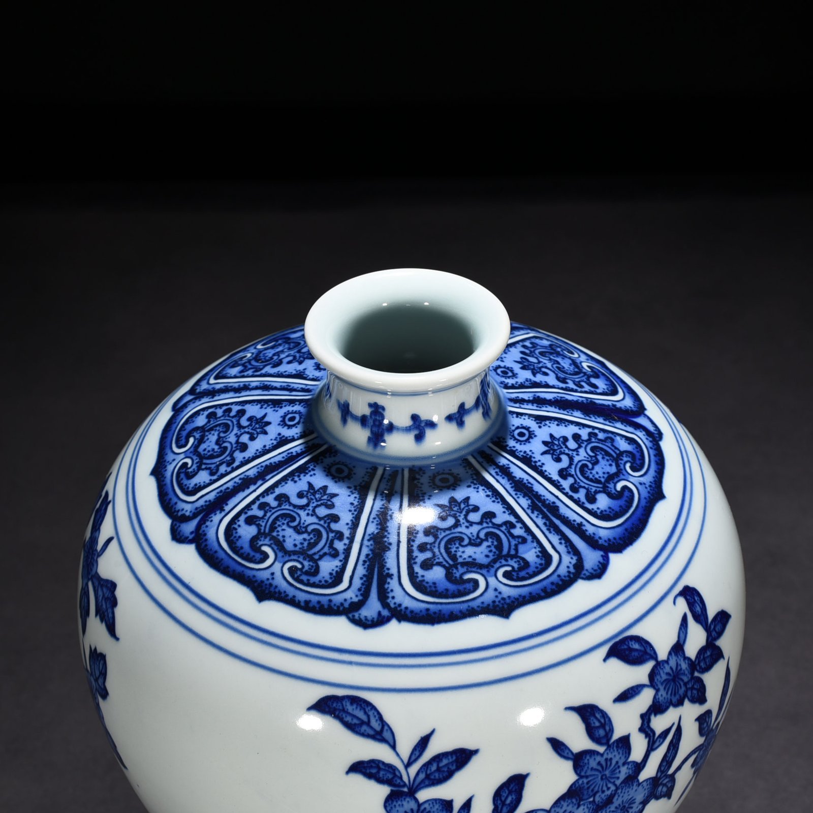 Qing Dynasty Qianlong blue and white plum vase