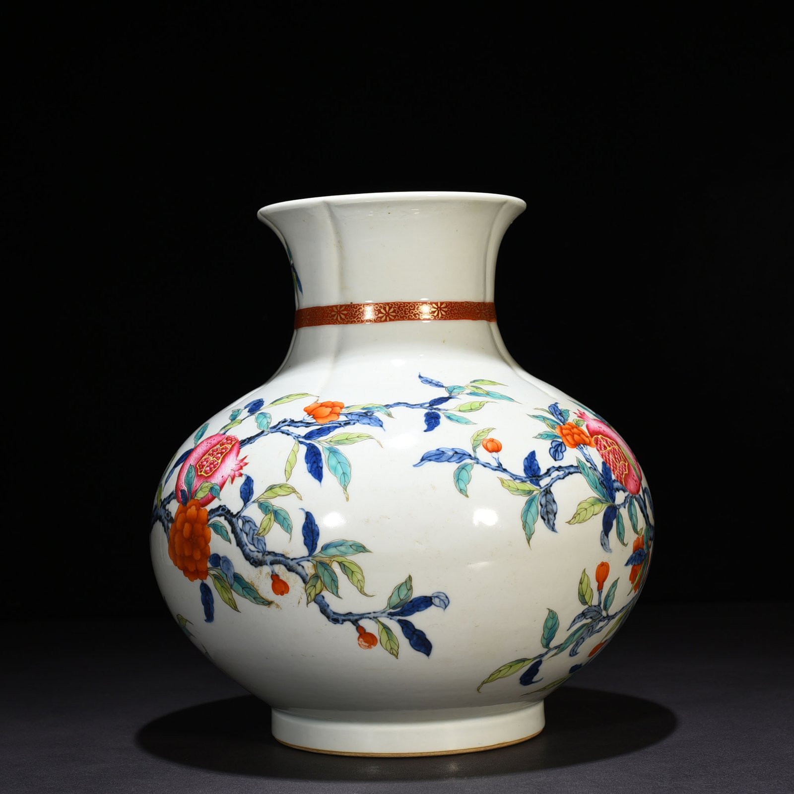 Qing Dynasty Qianlong blue and white doucai multi-pomegranate pattern pomegranate statue