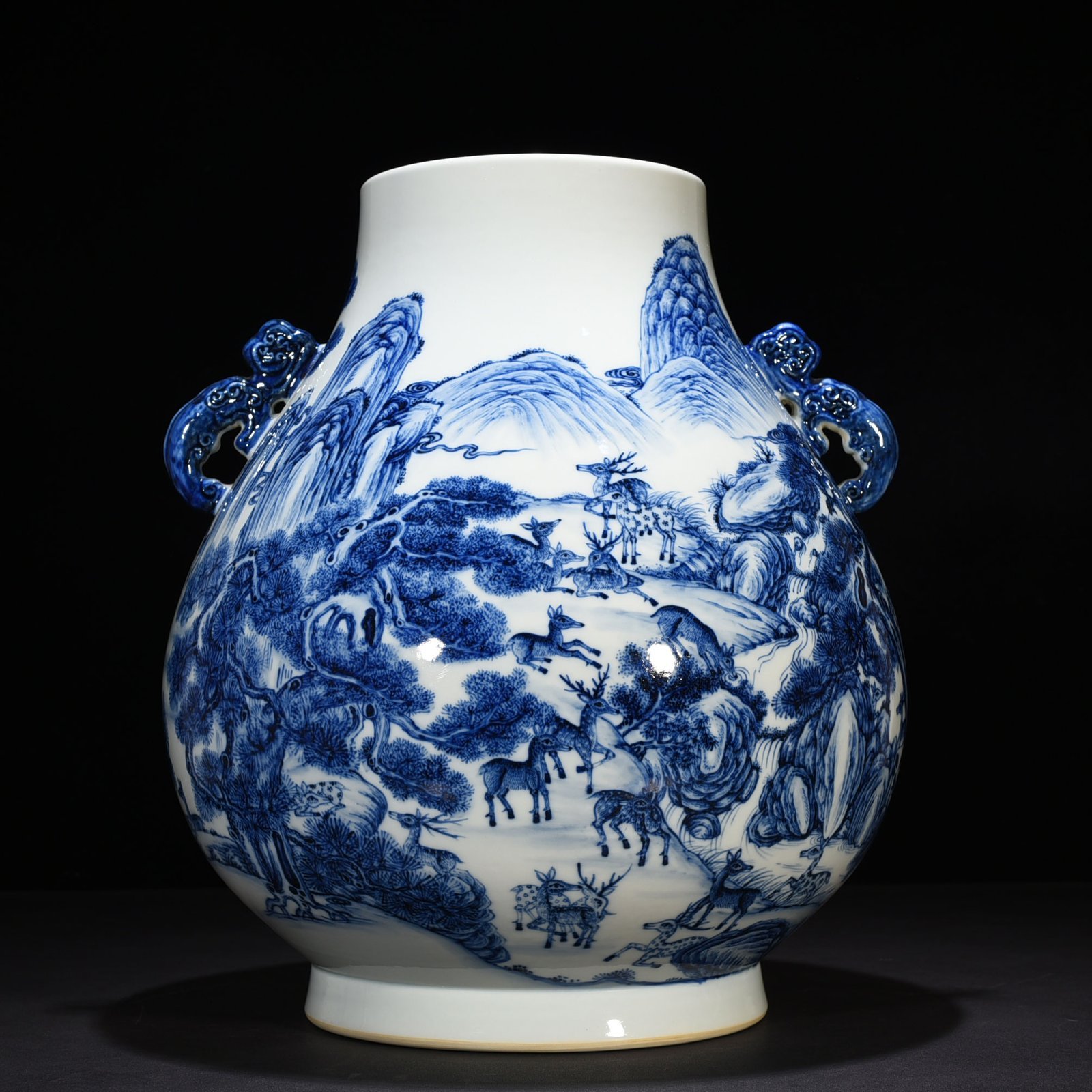 Qing Dynasty Qianlong blue and white hundred deer statue