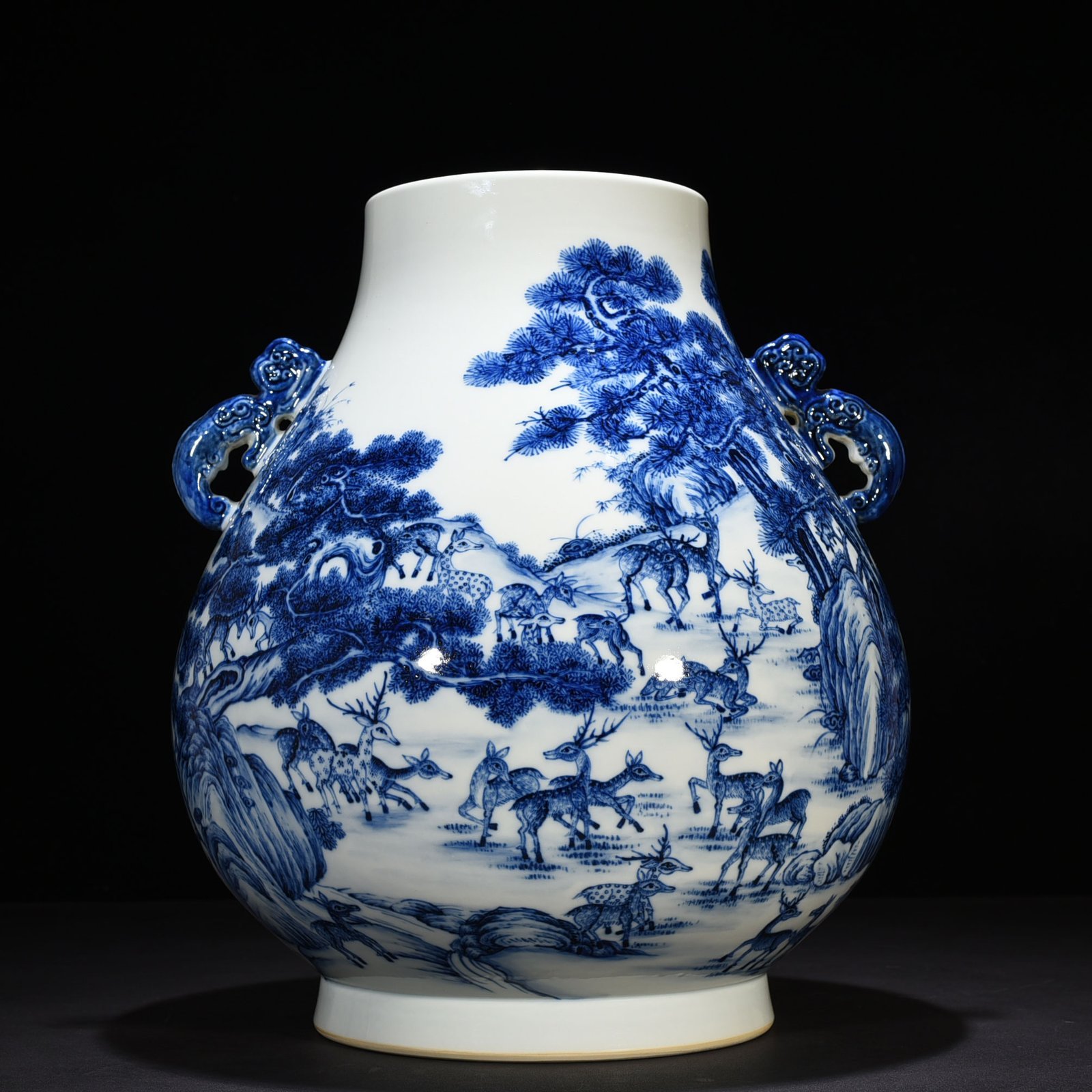 Qing Dynasty Qianlong blue and white hundred deer statue