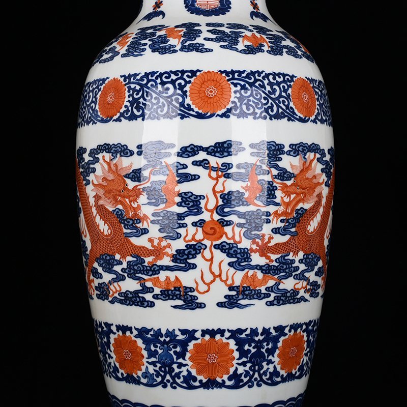 Qing Dynasty Qianlong blue and white alum red cloud and dragon pattern vase