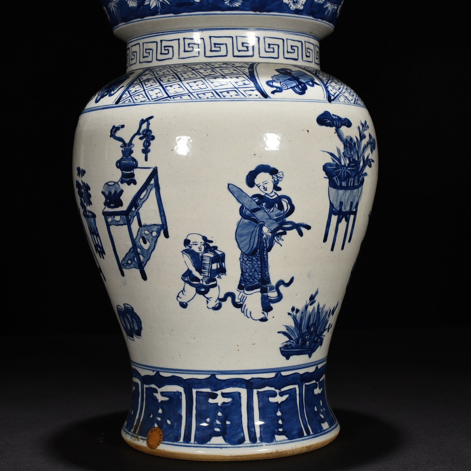 Qing Dynasty Qianlong blue and white beauty candlestick with figure pattern