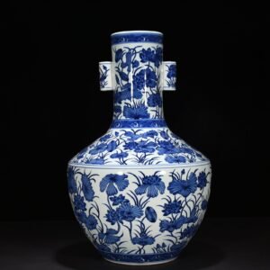 Qing Dynasty Qianlong blue and white lotus pattern through-ear vase