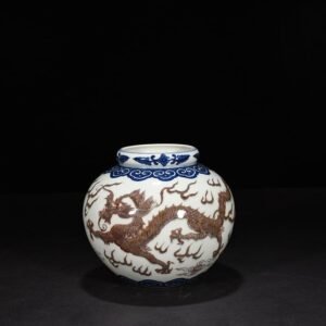 Qing Dynasty Qianlong blue and white glaze jar