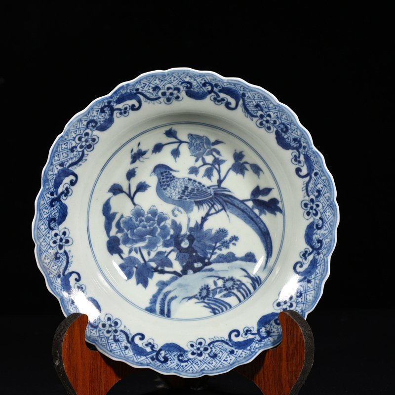 Qing Dynasty Qianlong blue and white golden pheasant flower