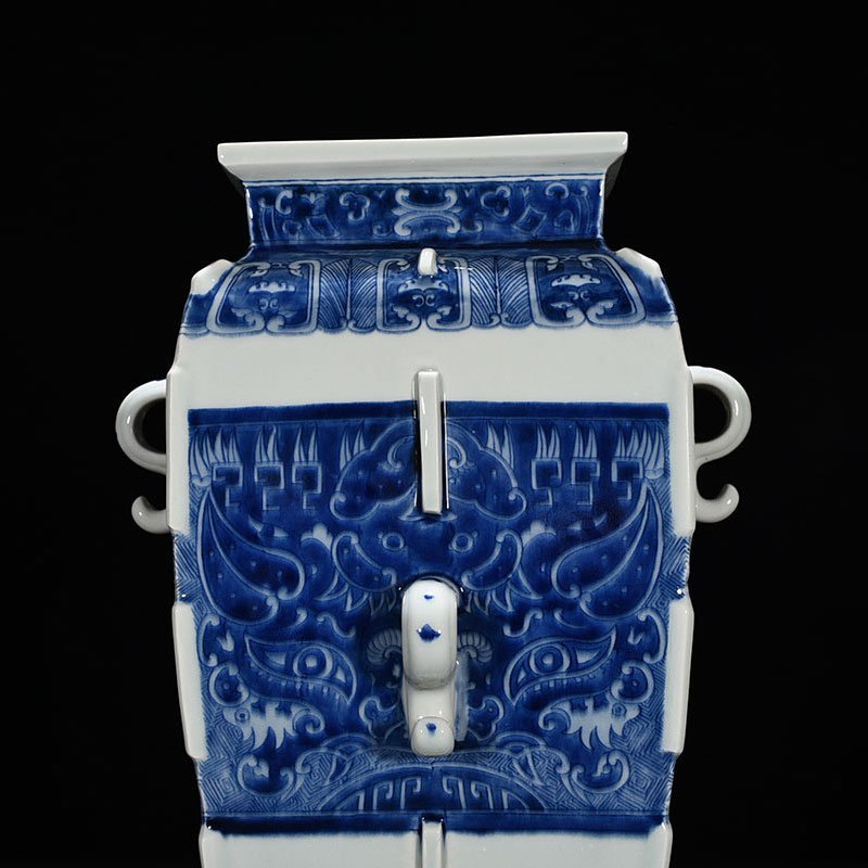 Qing Dynasty Qianlong blue and white Taotie pattern square vase