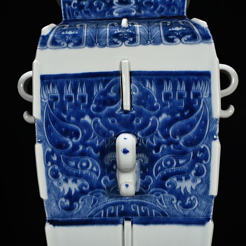 Qing Dynasty Qianlong blue and white Taotie pattern square vase