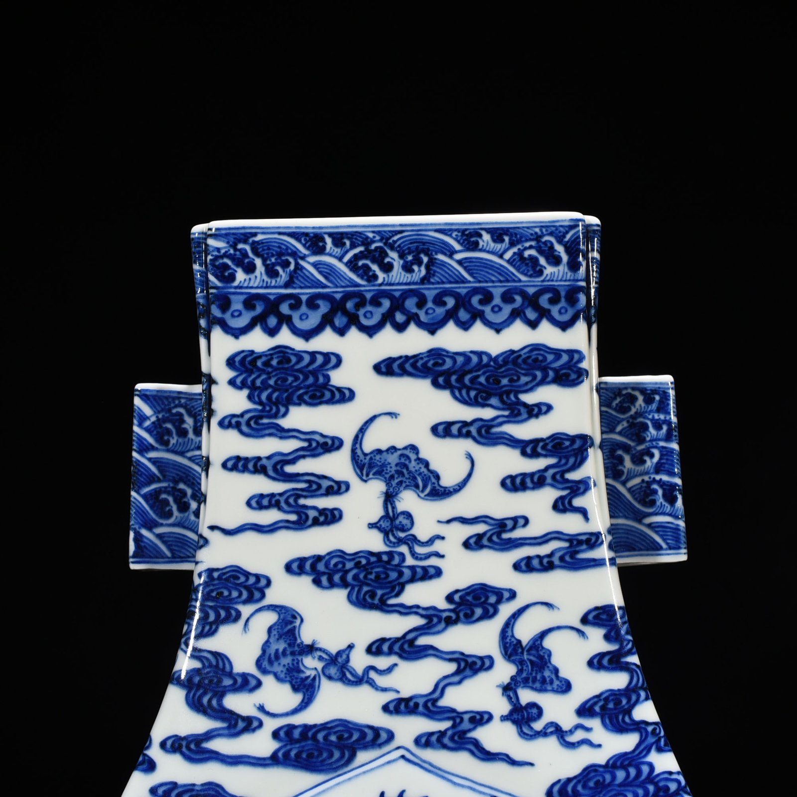 Qing Dynasty Qianlong blue and white dragon pattern square vase