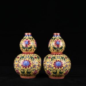 Qing Dynasty Qianlong yellow ground enamel gourd vase with entwined lotus pattern
