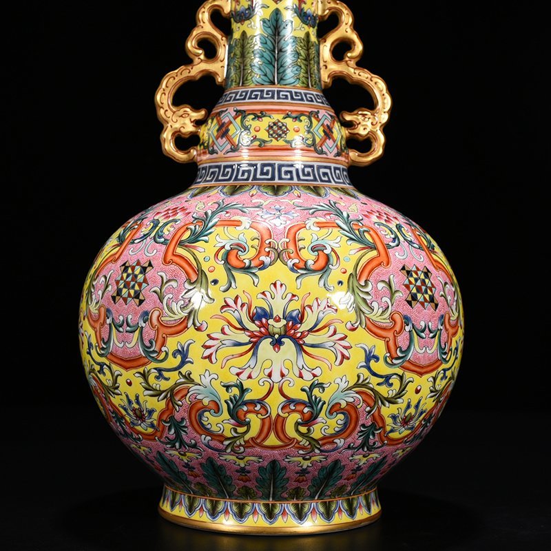 Qing Dynasty Qianlong yellow ground enamel flower pattern amphora