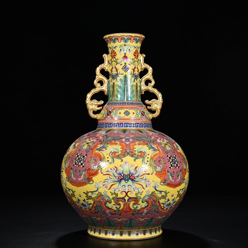 Qing Dynasty Qianlong yellow ground enamel flower pattern chilong amphora