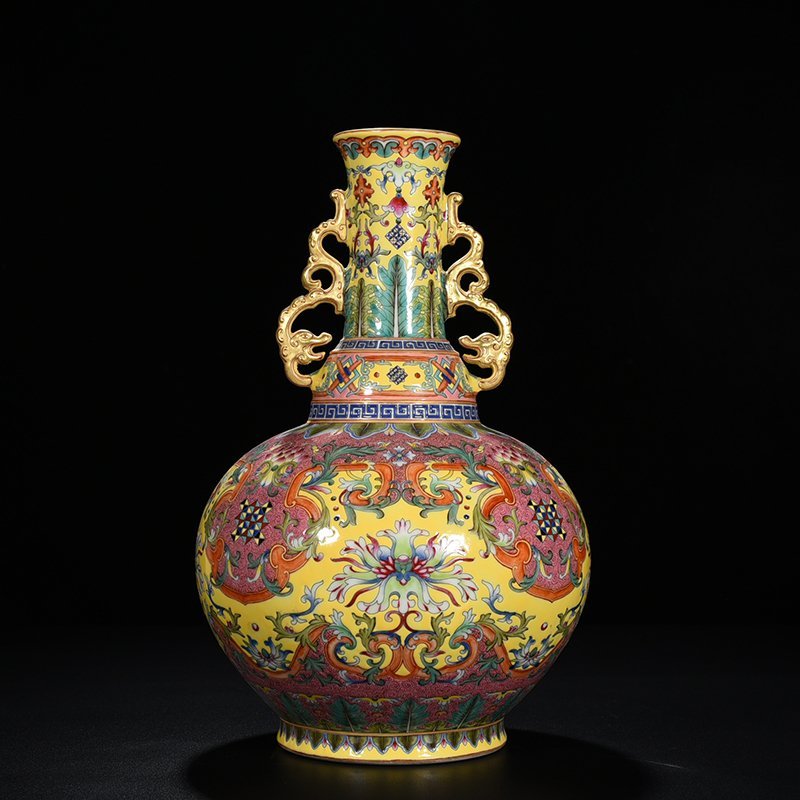 Qing Dynasty Qianlong yellow ground enamel flower pattern chilong amphora