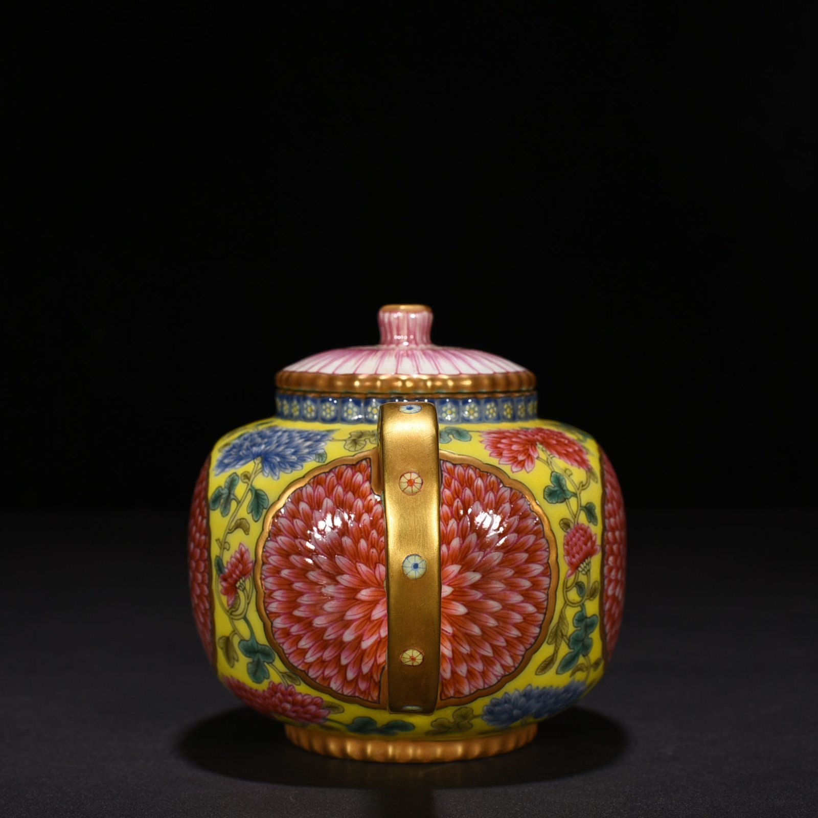 Qing Dynasty Qianlong yellow ground enamel square pot