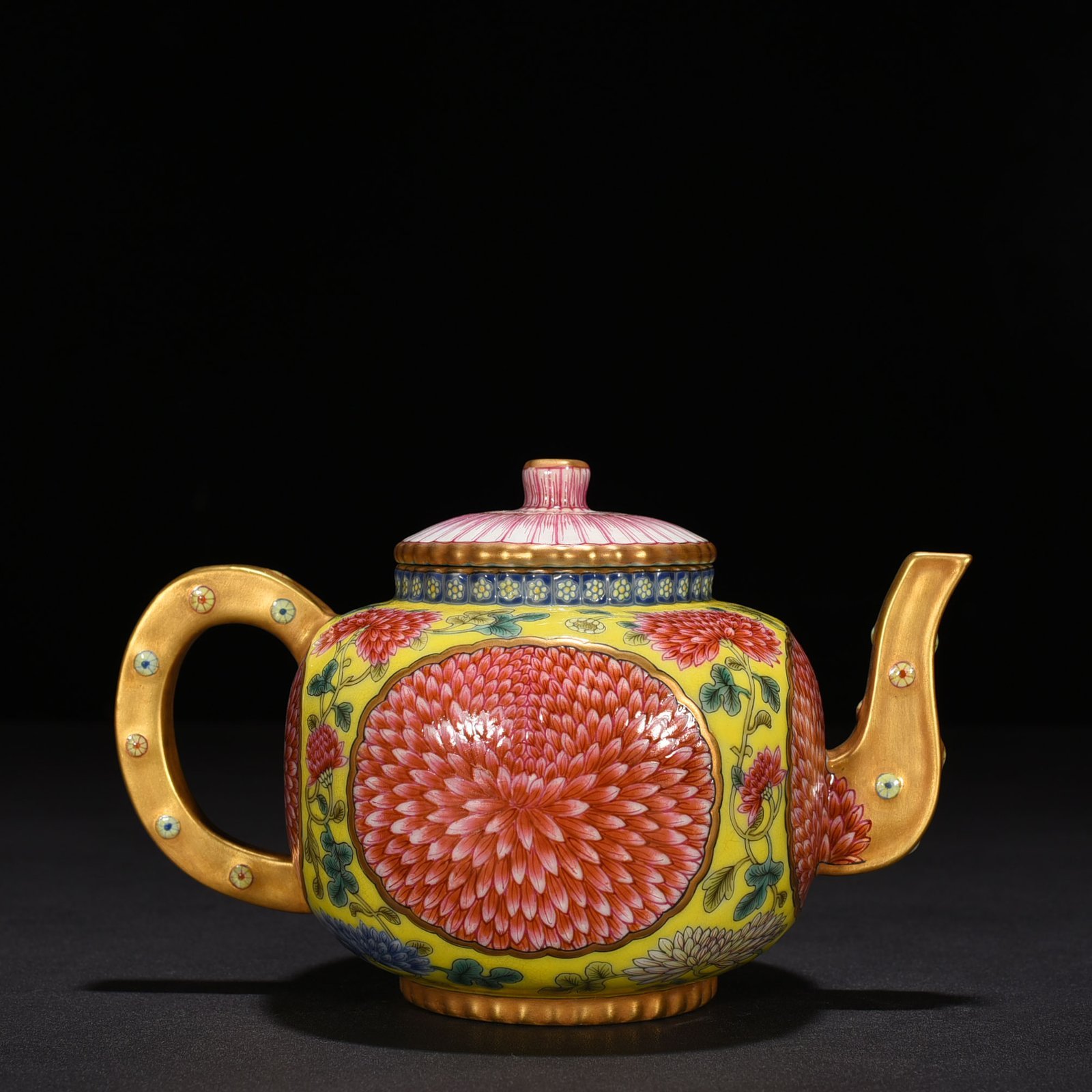 Qing Dynasty Qianlong yellow ground enamel square pot