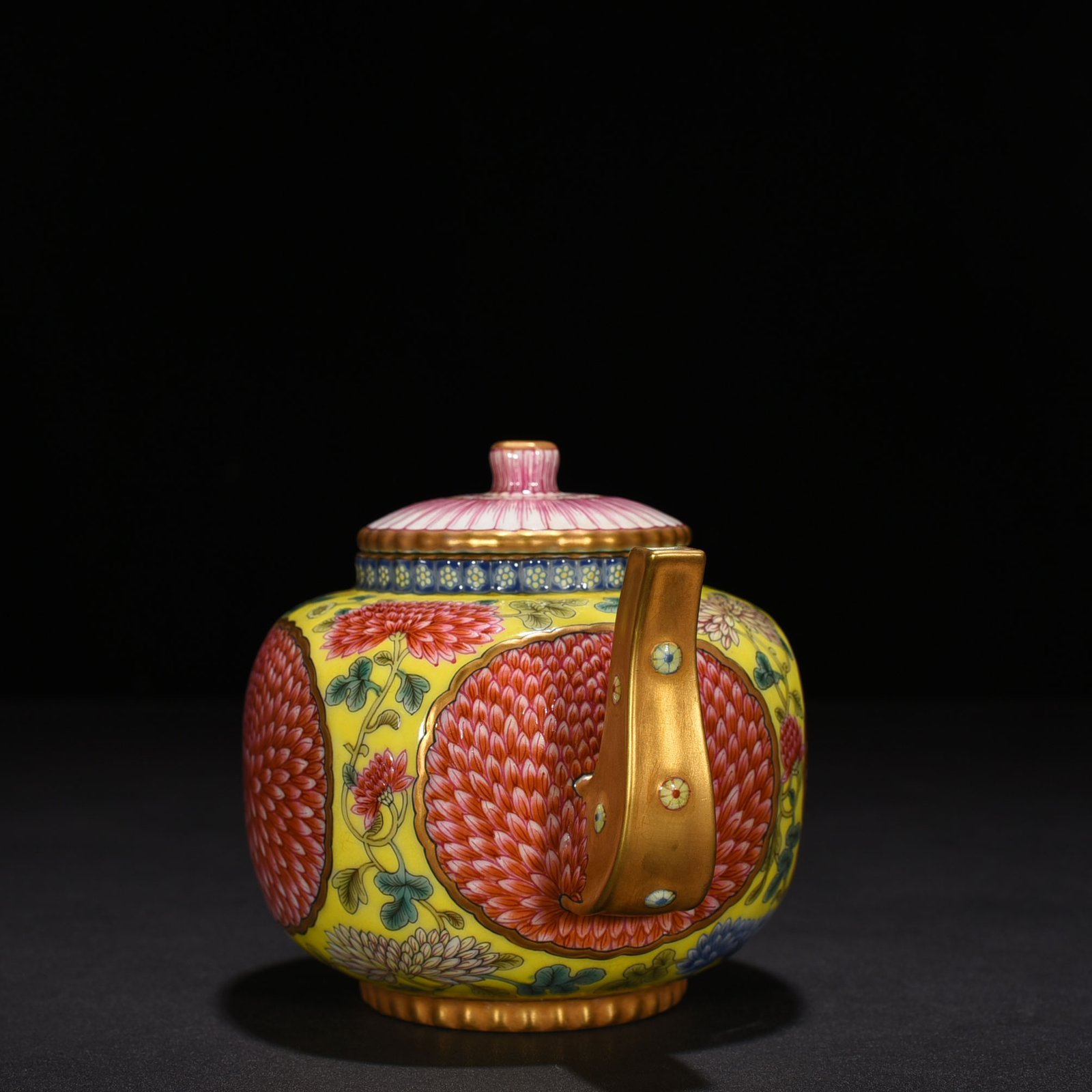 Qing Dynasty Qianlong yellow ground enamel square pot