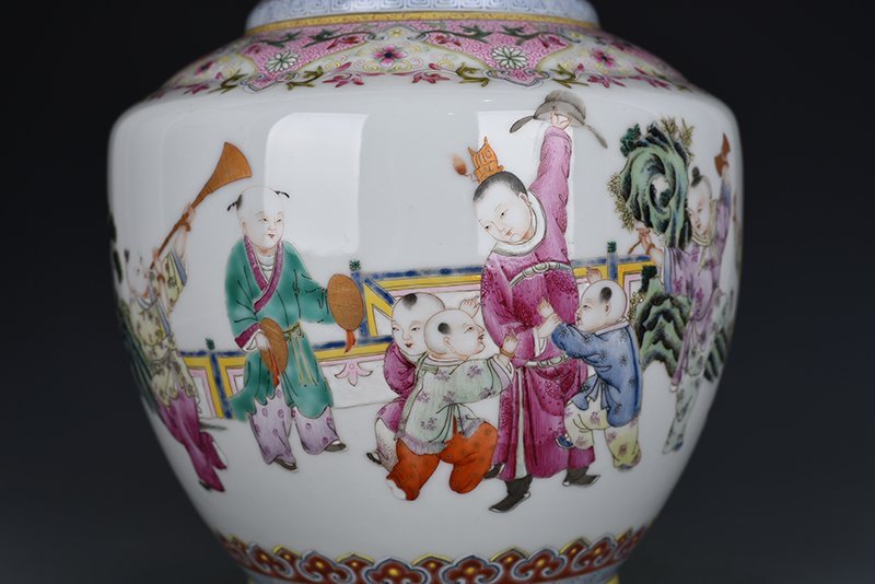 Qing Dynasty Qianlong yellow ground pastel amphora