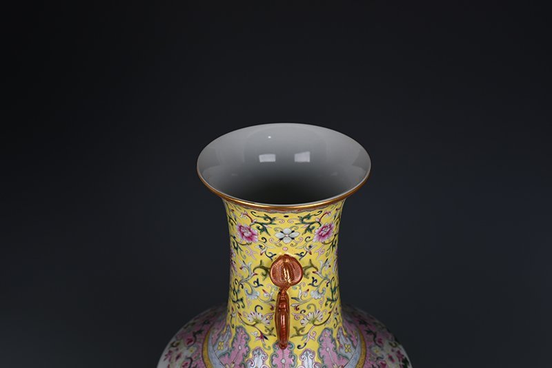 Qing Dynasty Qianlong yellow ground pastel amphora