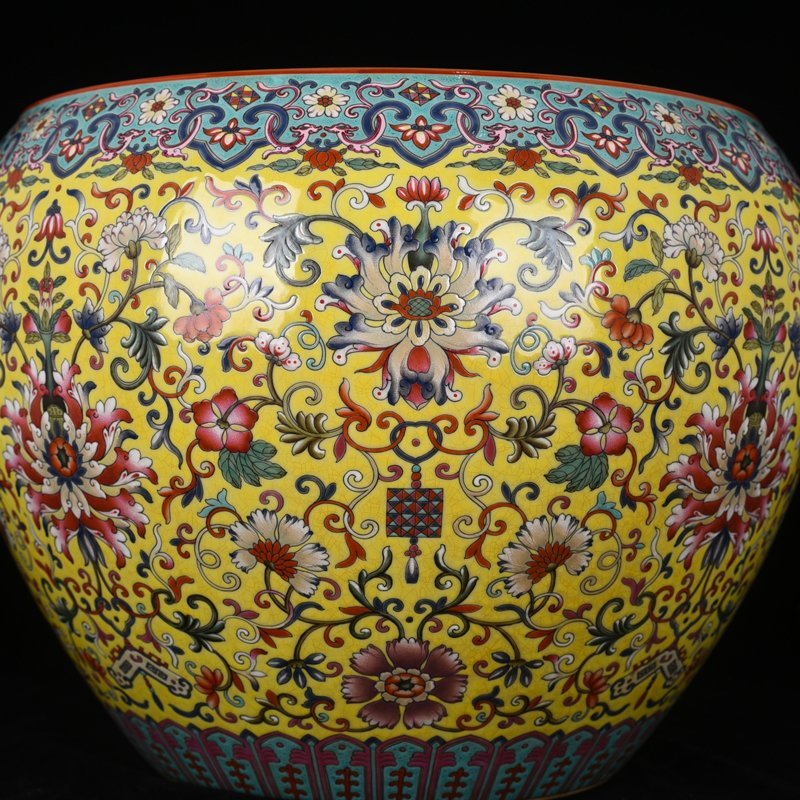 Qing Dynasty Qianlong yellow ground pastel with entwined branches and floral scroll vat and brush wash