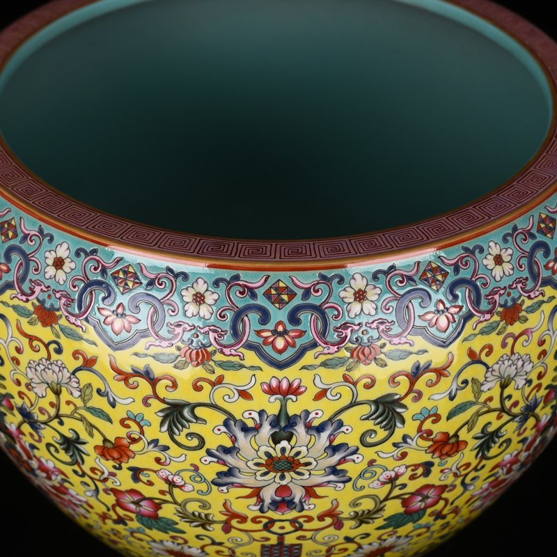 Qing Dynasty Qianlong yellow ground pastel with entwined branches and floral scroll vat and brush wash