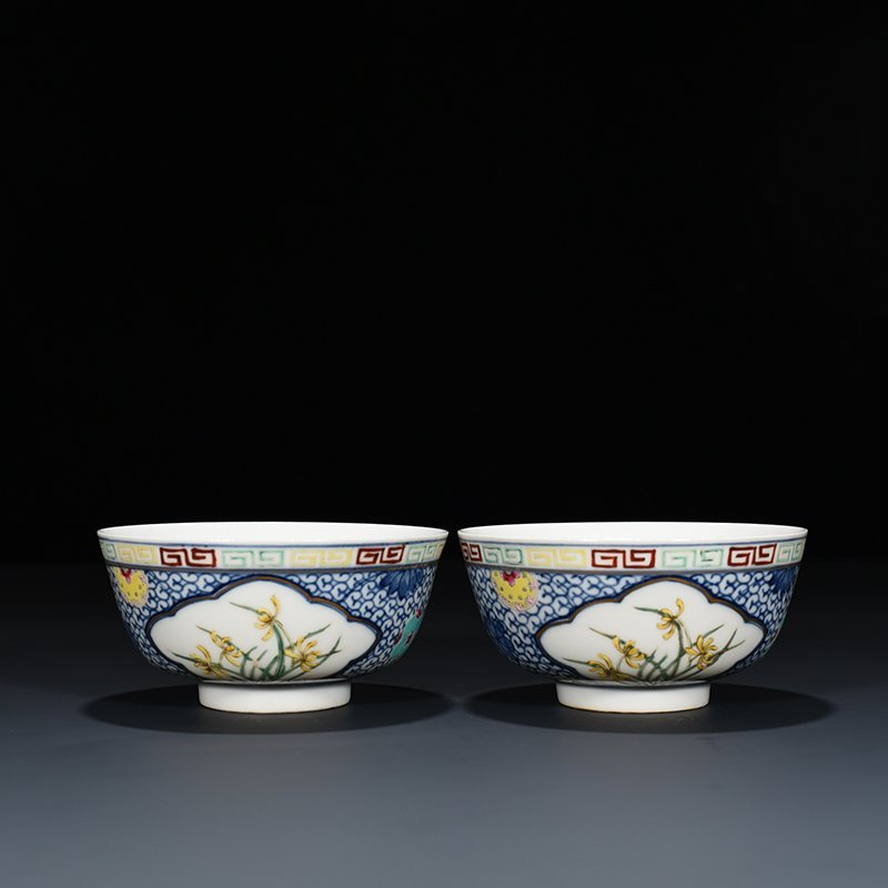 Qing Dynasty Xianfeng blue and white glazed pastel orchid pattern bowl
