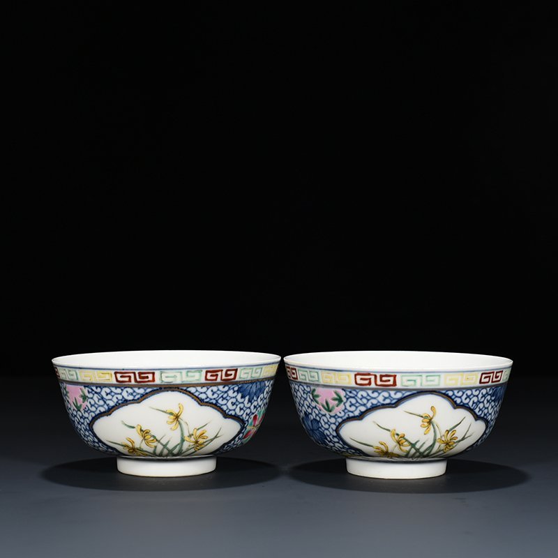Qing Dynasty Xianfeng blue and white glazed pastel orchid pattern bowl