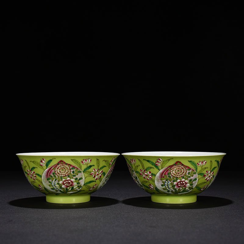 Qing Dynasty Emperor Kangxi imperial green land blessing and longevity flower pattern bowl