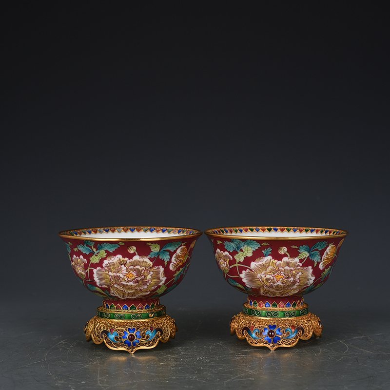 Qing Dynasty Emperor Kangxi imperial silver and gilt lace bowl with peony pattern