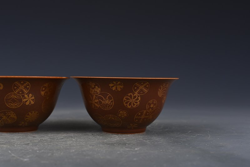 Qing Dynasty Kangxi Purple Gold Glazed Bowl