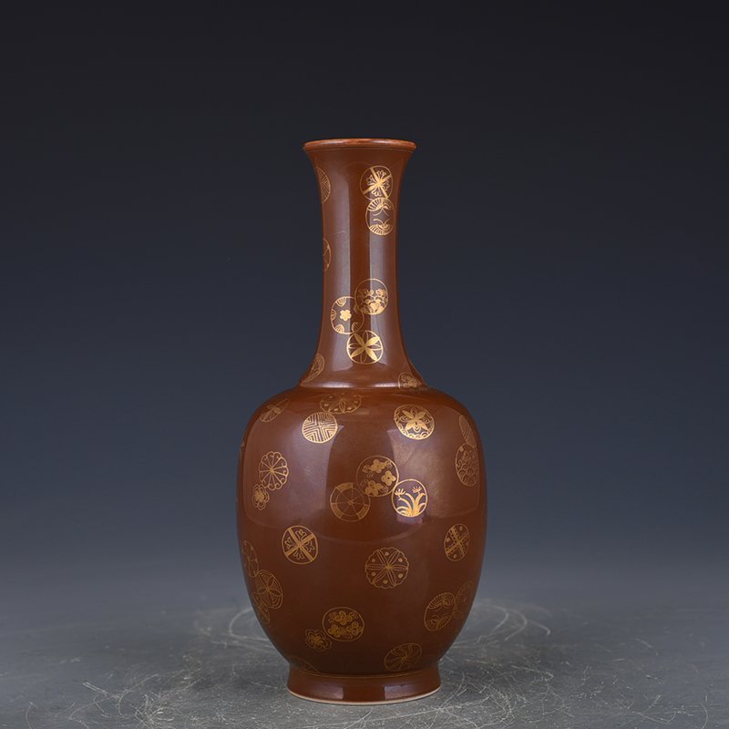 Qing Dynasty purple gold glaze with gold leather ball pattern vase