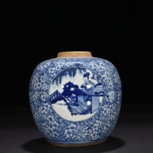 Qing Dynasty blue and white ice plum figure jar