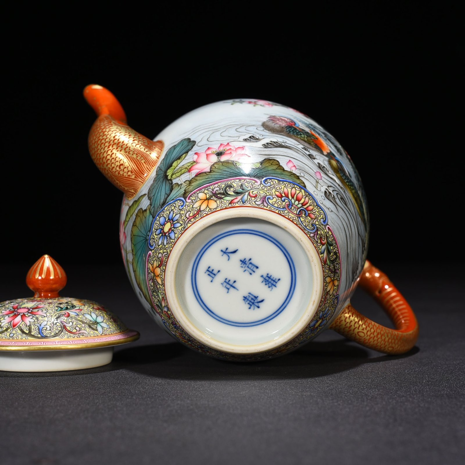 Qing Dynasty Yongzheng Gu Yuexuan enamel colorful lotus pond pot with mandarin duck pattern