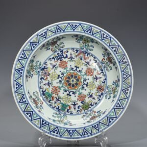 Qing Dynasty Yongzheng Doucai Eight Treasures Flower Pattern Folded Edge Plate