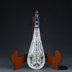 Qing Dynasty Yongzheng doucai phoenix pattern porcelain pipa