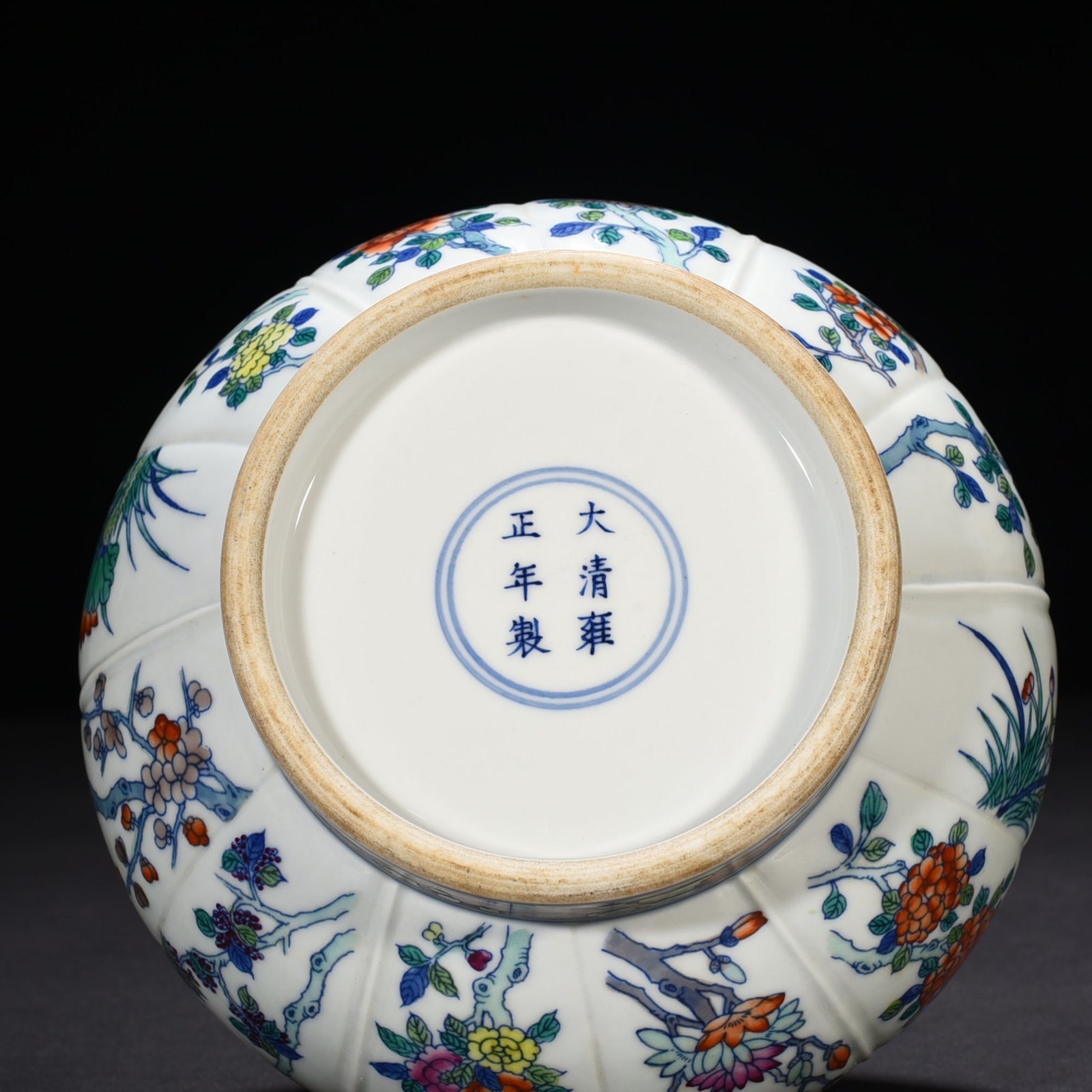 Qing Dynasty Yongzheng Doucai Twelve Flower Gods Garlic Vase