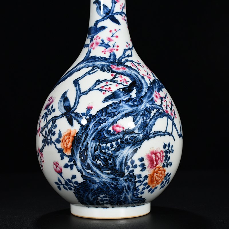 Qing Dynasty Yongzheng Doucai happy brow bile vase