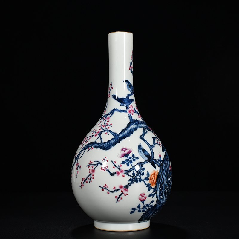 Qing Dynasty Yongzheng Doucai happy brow bile vase