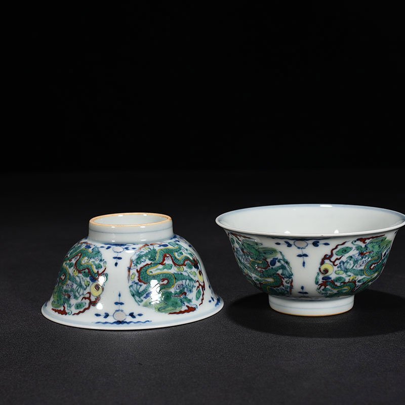 Qing Dynasty Yongzheng Doucai Tuanlong Pattern Bowl