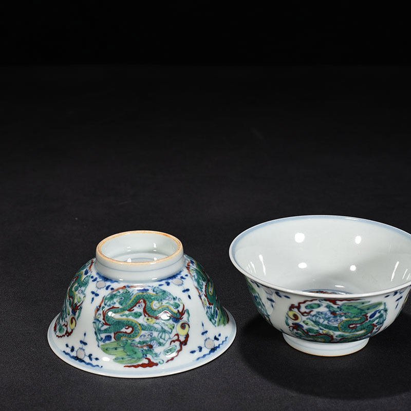 Qing Dynasty Yongzheng Doucai Tuanlong Pattern Bowl