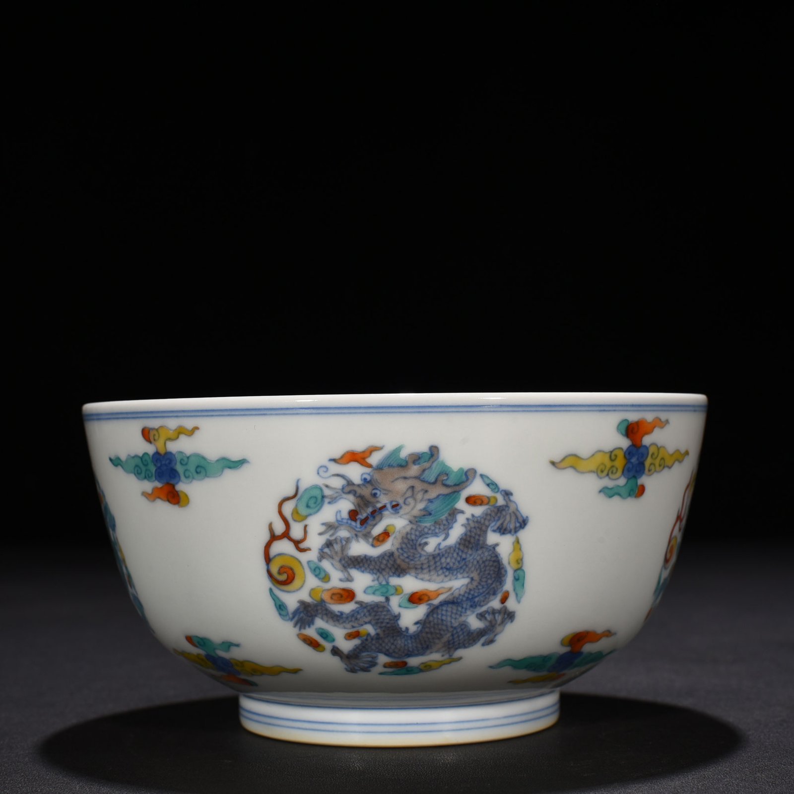 Qing Dyansty Yongzheng Doucai Tuanlong Pattern Arhat Bowl