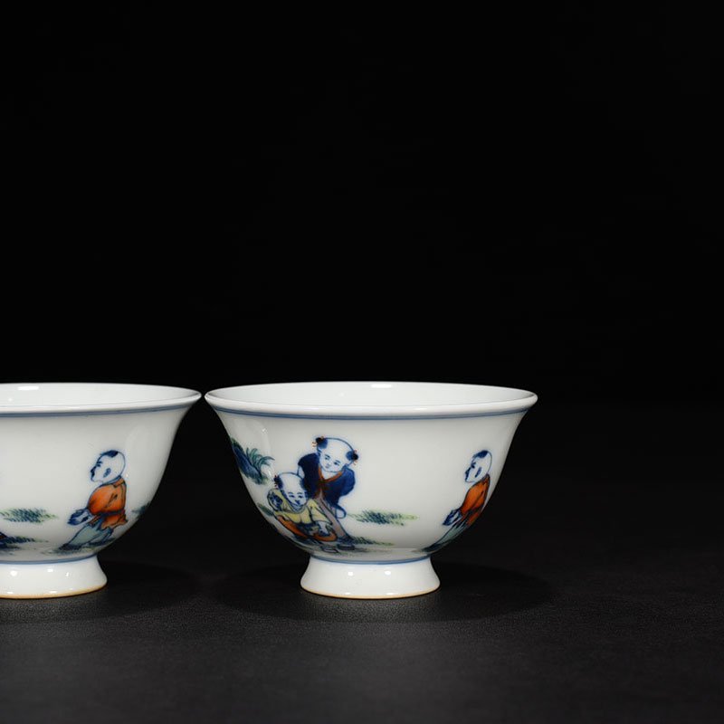 Qing Dynasty Yongzheng Doucai Baby Playing Cup