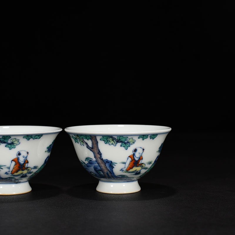Qing Dynasty Yongzheng Doucai Baby Playing Cup