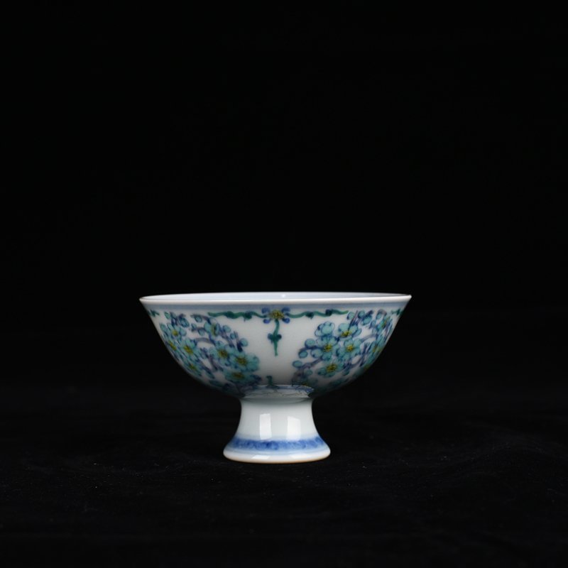 Qing Dynasty Yongzheng doucai plum pattern tall bowl