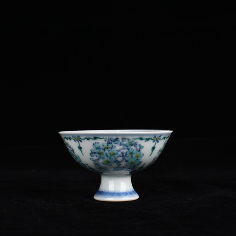 Qing Dynasty Yongzheng doucai plum pattern tall bowl