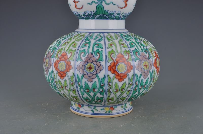 Qing Dynasty Yongzheng Doucai gourd vase with melon ribs
