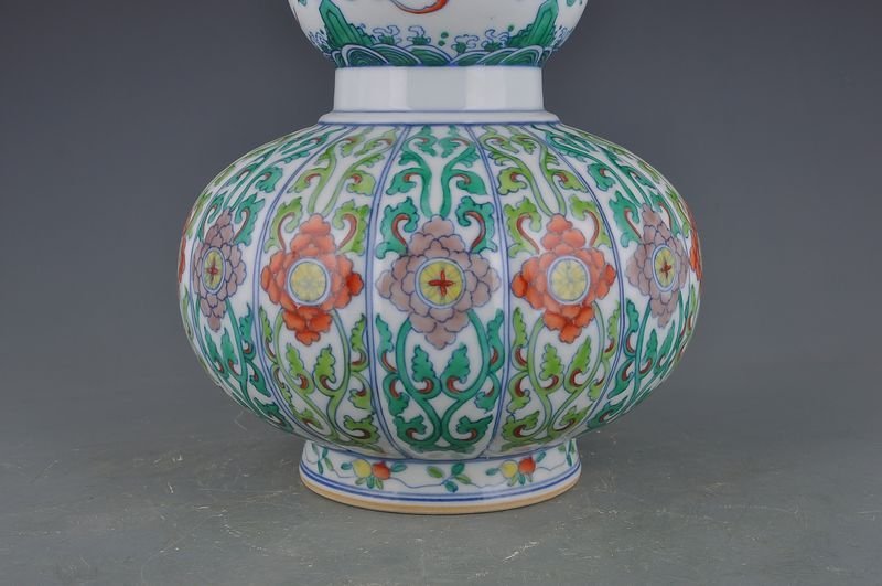 Qing Dynasty Yongzheng Doucai gourd vase with melon ribs